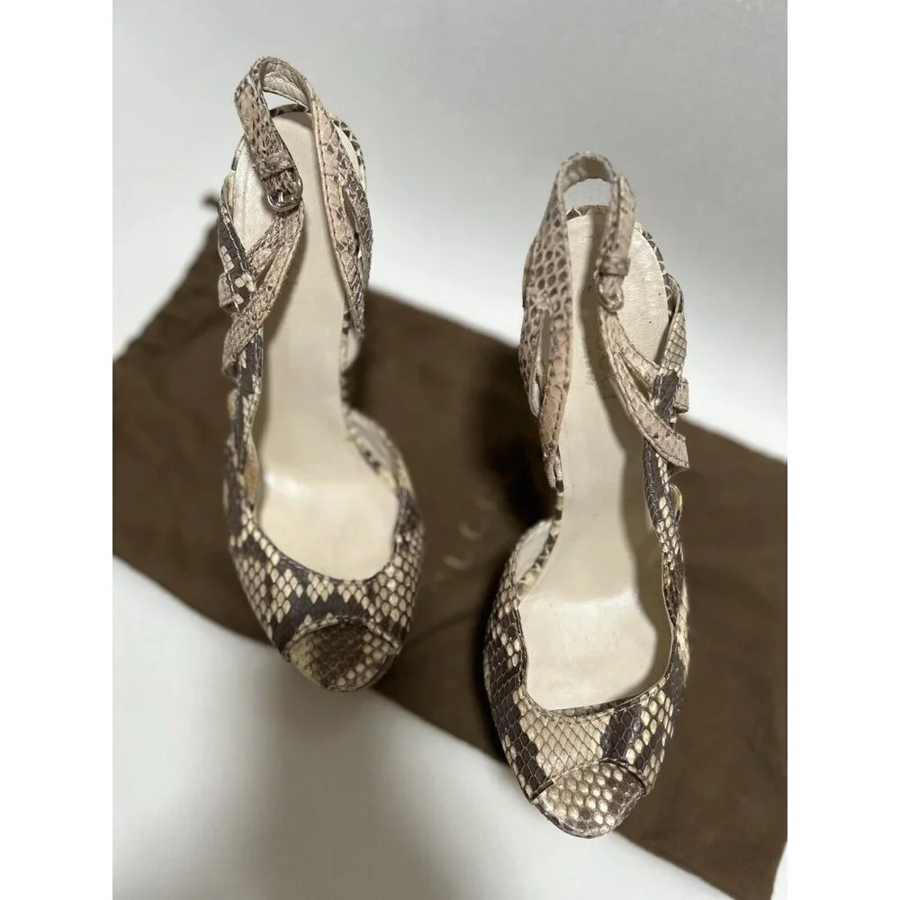 Gucci Snakeskin Wedges 38.5 EUC💛🤎